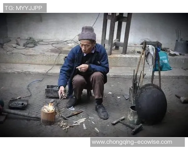 15轮不堪+26球缝隙！补锅匠拒接烂锅，佛罗伦萨1亿转会费救不了降级悬念？